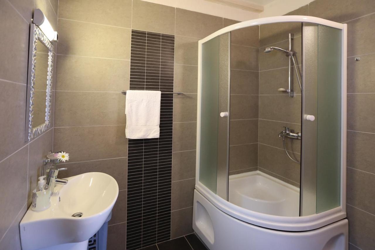 Spacious Apartment Lucia Prožura 外观 照片